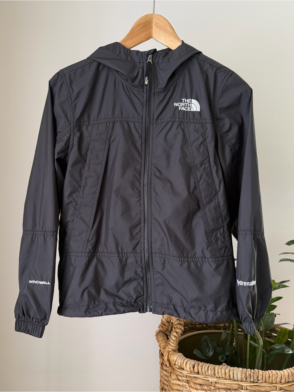 THE NORTH FACE Black Full-Zip Hydrenaline Windwall Jacket Youth Sz Medium 10-12